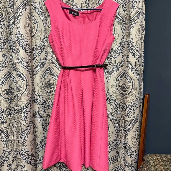 Black Label Dresses & Skirts - Black Label by Evan Picone Pleated Dress with waist belt